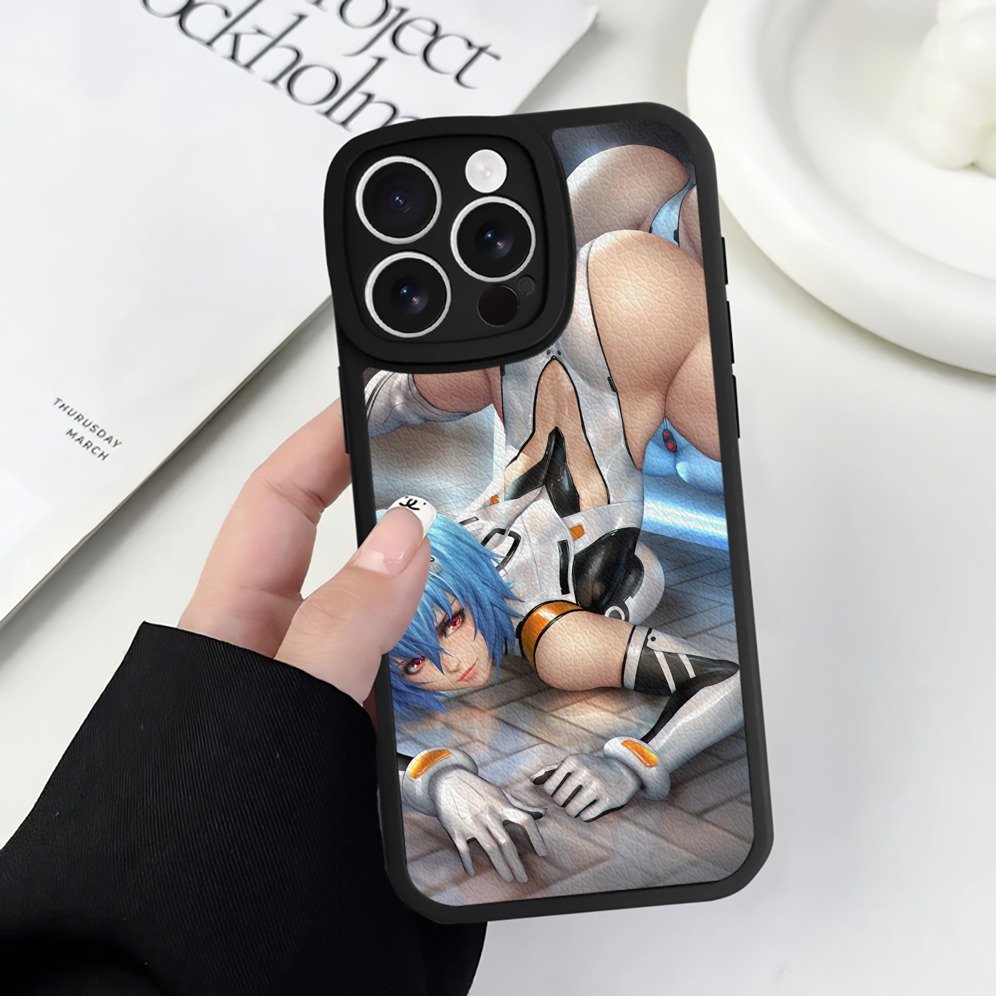（画像用） EVA 新世紀エヴァンゲリオン 【iPhone 16シリーズ対応】シリコンスマホケース（レザー調） 材質：シリコン